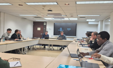 Profesor Benoit Mathot fortalece vínculos académicos internacionales en universidades de Canadá