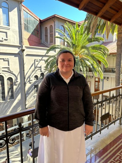 Hermana Licarayén Torres inicia intercambio académico en la Universidad Laval de Quebec