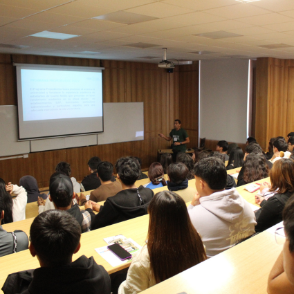 Exitosa Jornada de Atracción de Talento reúne a cientos de escolares en la PUCV