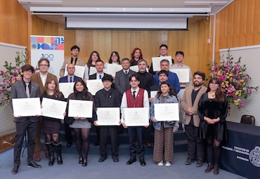 Instituto de Filosofía PUCV realizó graduación de estudiantes de Pedagogía y Licenciatura en Filosofía