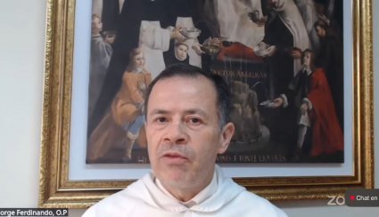 Decana de la Facultad Eclesiástica de Teología participó en conversatorio internacional sobre inteligencia artificial y humanidad