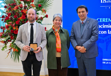 Derecho PUCV participa en ceremonia institucional de reconocimiento al compromiso con la calidad
