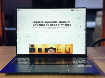 Academia Maker fortalece la formación en innovación y emprendimiento de estudiantes y docentes de la PUCV, UCN y Usach