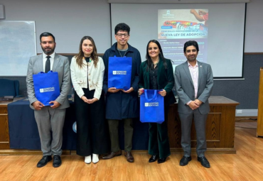 Profesora Alejandra Illanes participó en seminario sobre las principales innovaciones de la nueva Ley de Adopción