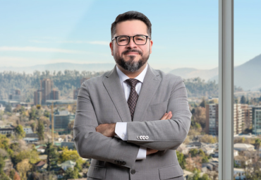 Cómo el estudio permanente ha sido clave en una trayectoria en derecho público y ambiental