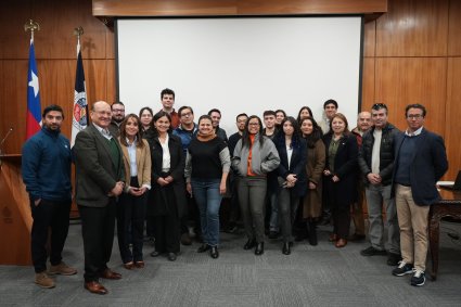 PUCV impulsa la vinculación entre academia e industria para fortalecer la investigación colaborativa
