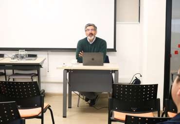 Seminario del Doctorado en Historia analizó la privatización de los derechos del agua en Chile