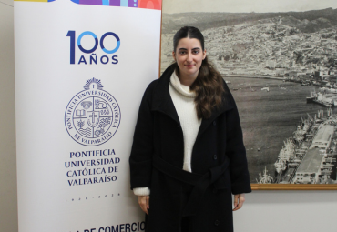 Estudiante de la Universidad de Sevilla realiza pasantía internacional en Chile con apoyo de la Escuela de Comercio PUCV