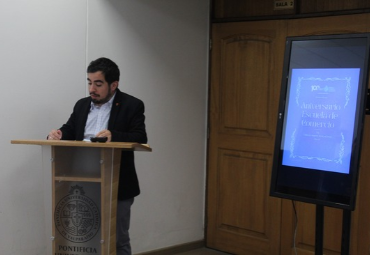 Escuela de Comercio celebró su aniversario con presentación de memoria anual y reconocimientos por años de servicio
