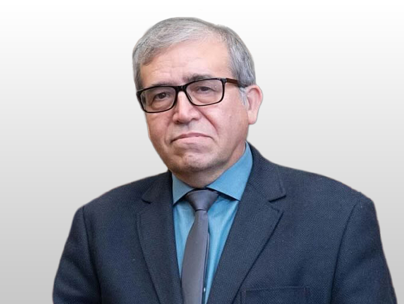 Profesor Guillermo Calderón presentó su libro 