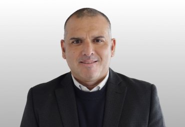 Rodrigo Valdés asume como decano de la Facultad de Ciencias Económicas y Administrativas