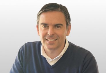 Académico Adolfo Silva recibe reconocimiento en los Legal Honors Global Awards 2026