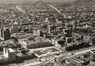 Exposición aborda la historia del Barrio Cívico de Santiago desde el arte y la arquitectura